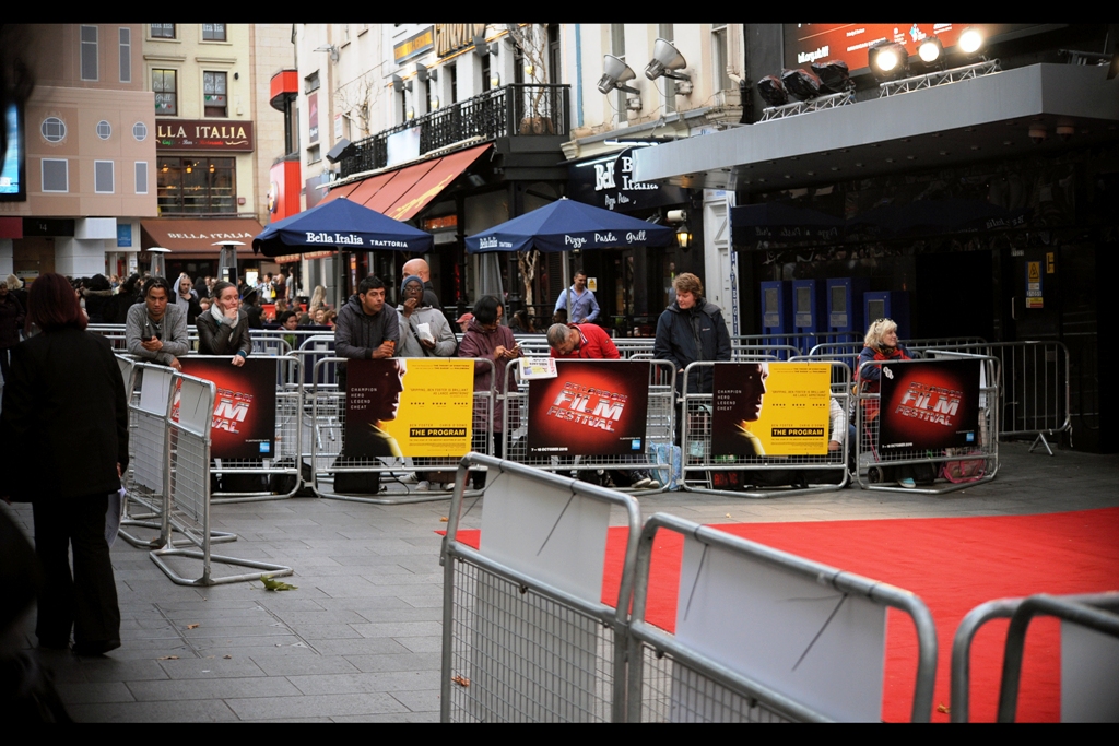 18 people. EIGHTEEN PEOPLE and they locked down the pen. For a premiere with (no offense) no bigger names than Chris O'Dowd and Ben Foster attending. That's not merely closing the stable door after the horse has bolted, it's closing the door after the great, great, great grandson of the horse's original owner retires from a long distinguished career in accountancy.