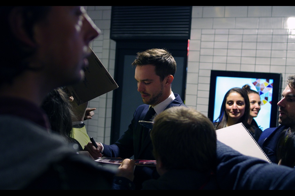 "I can't sign this petition... but I can autograph it if you like. It's a completely different signature"