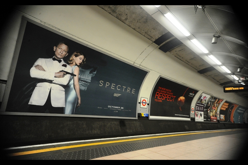 Sadly, no chance of quickly swinging by Leicester Square on foot for this premiere - it's all the way out at the Royal Albert Hall, at South Kensington. A classy location, no doubt - but convenience wise it's not the greatest.