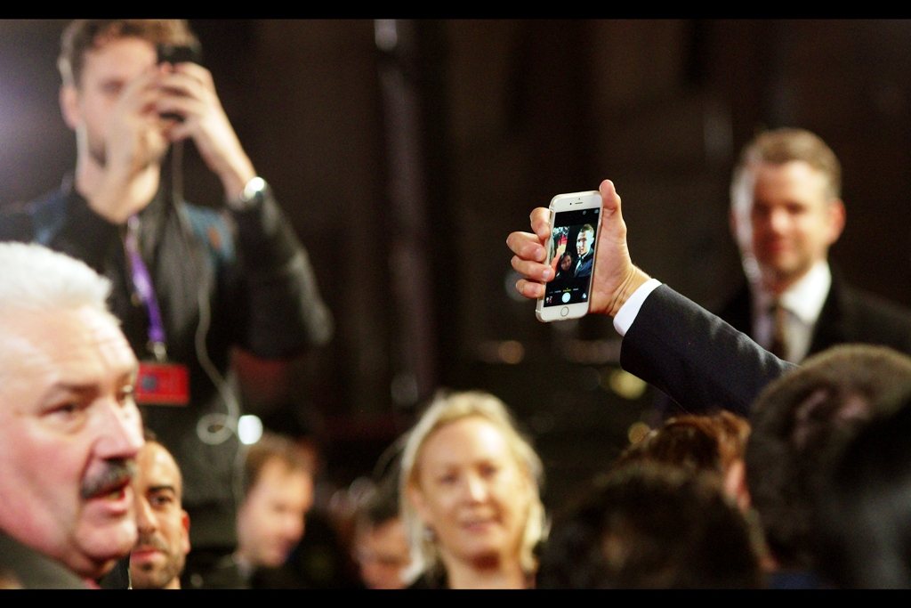"Look : I have a iPhone, just like normal people do. I believe it's important not to lose touch with the common folk" As part of the festivities, Cristiano Ronaldo attempted to break the record for most selfies taken in 3 minutes, set at 106 by Dwayne The Rock Johnson at the premiere of 'San Andreas' earlier this year.