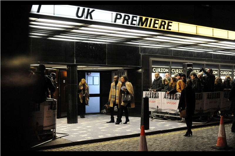 The temperature has remained at a balmy 2 degrees celsius and this event has started about an hour later than most premieres. And, momentously, and true to the spectacular form I've retained from last year's concluding events such as The Evening Standard Theatre Awards , The British Fashion Awards , and The British Independent Film Awards .... I have no idea who these people are.