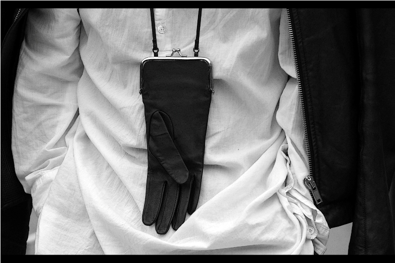 Perhaps I’ve been at this event too long, but I immediately thought of three or four things you could turn into a purse/necklace that would have been a lot more provocative. No, don’t bubblemail me. I’m saving it for next fashion week.
