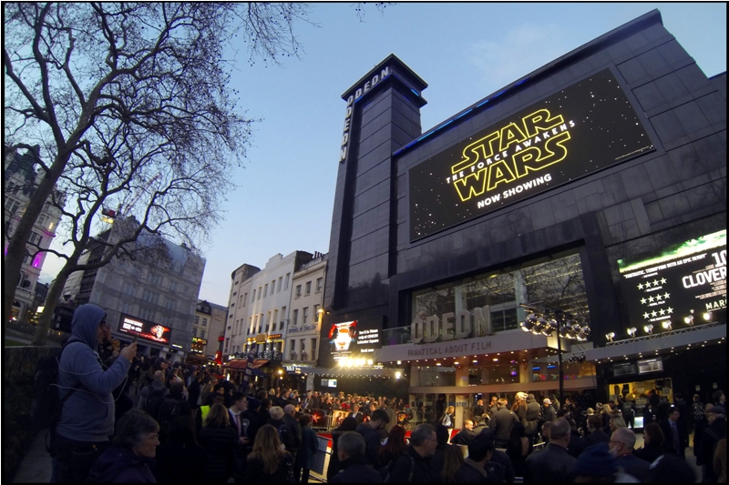 I'm not sure how many passersby thought that maybe London was having a late second premiere for Star Wars The Force Awakens some three months after its release date. I myself missed that movie's premiere, something I felt a lot less annoyed about after I watched the film and found it trite, unoriginal/derivative, pandering, occasionally surprisingly cheap-looking, and safe. Sorry, JJ, but it was.