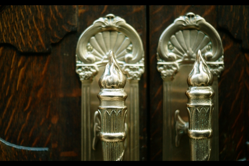The doors of the Coliseum in London will not be opened for me on this day. That's fine... I didn't even get into the public pen at yesterday's 2016 Olivier Awards .