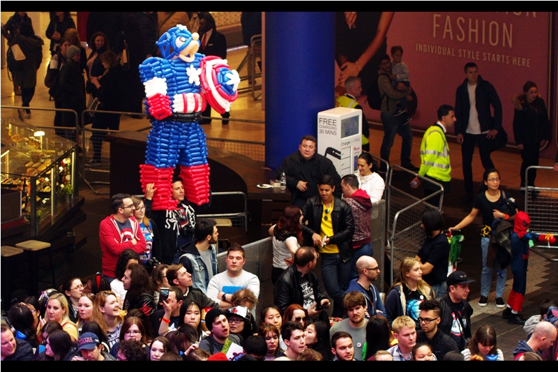 At last year's Age of Ultron premiere , somebody made a giant Hulkbuster out of balloons. Looks like they've done it again with Captain America this time.... I don't think he did anything similar for the Ant-Man premiere ... but then I guess that might have been deliberately minimalist.