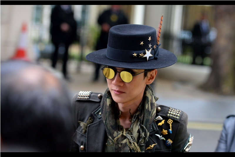 She wasn't part of the premiere proceedings (they were still about half an hour away at this point), but you can't deny the awesomeness of the hat, the glasses, and the pseudomilitary uniform and scarf. I kinda wish I'd thought of it - I was in regulation jeans, t-shirt and leather jacket for this premiere