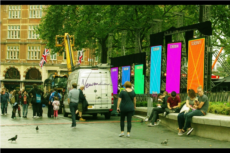 T-Minus 27hours. For most London premieres, there is either a list and/or wristband system in place. The earlier you can get there on the day of a premiere, the better your spot in the queue. However, sometimes (as with Batman v Superman and Captain America : Civil War ) positions are 'granted' earier. The pigeons? They don't care about that.