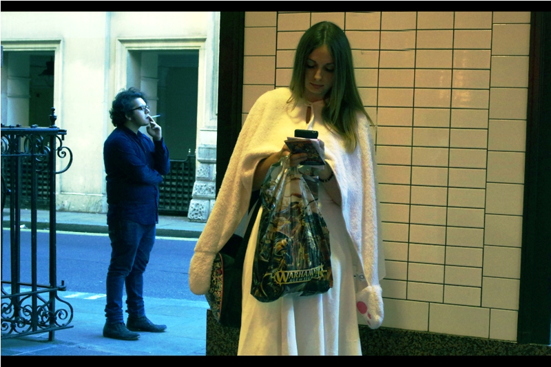 Well-dressed lady holding a Warhammer bag? I gotta be honest, I'm stunned that the percentage of females not just attending this event but being well-dressed is greater than the kind of small fractions that cause scientific calculators pause.