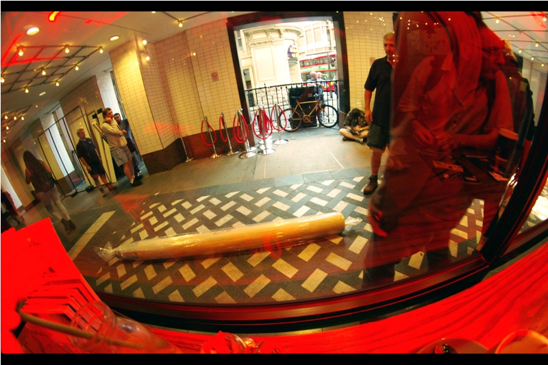 In contrast to other premieres at Picturehouse Central (including the shortest ever recorded, for "The Neon Demon" earlier this year ), for this one they not only had a red carpet, but they even had an outdoor paparazzi pen!