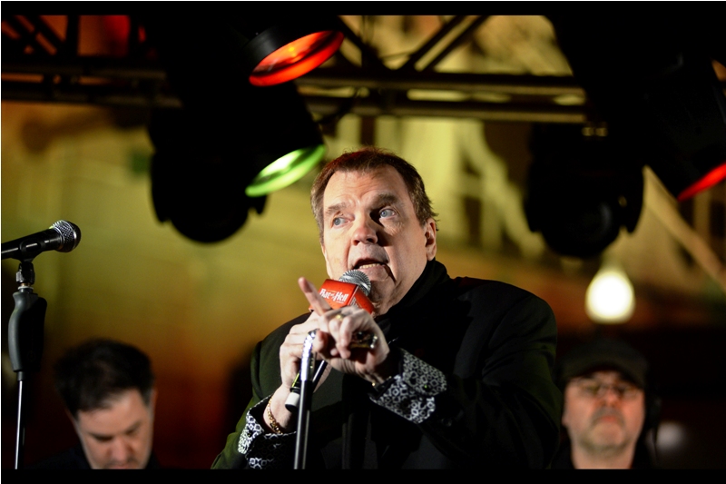 "No, I don't regret being in 'Spiceworld'. I only regret that there wasn't a sequel to 'Fight Club' I could have also been in" - ladies and Gentlemen : MEATLOAF!!