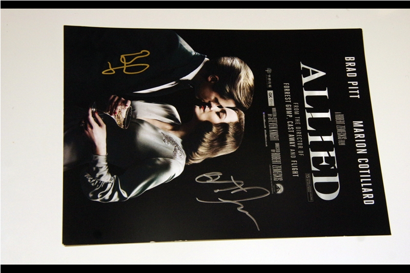 Might have gotten this signed. Also might not have. But if I did, those are the signatures of Brad Pitt and Robert Zemeckis.