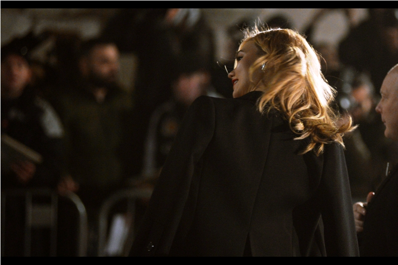 ....and for the next 300 frames, this is the closest that model Karlie Kloss faced in my direction. The chances of her scoring a special, hard-to-get St Albans Christmas card from me right now are slim, pending a heartfelt apology.