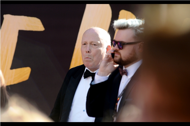 Two men, two bowties; one with an insouciant expression, the other with a beard and flared hair. But this is the Oliviers and I'm laying my bets on the guy in the backgroudn as the more important of the two. In the world of theatre, I mean. The dude on the left might be talking somebody through an appendectomy right now