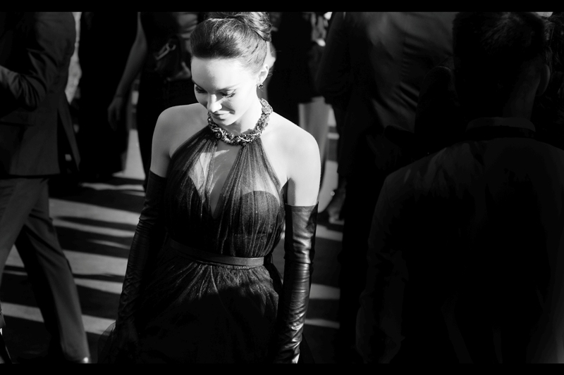 Rather unfairly, they don't give out awards for wearing black leather-ish gloves on a hot April day in full sun. Not at a theatre awards event, anyway.