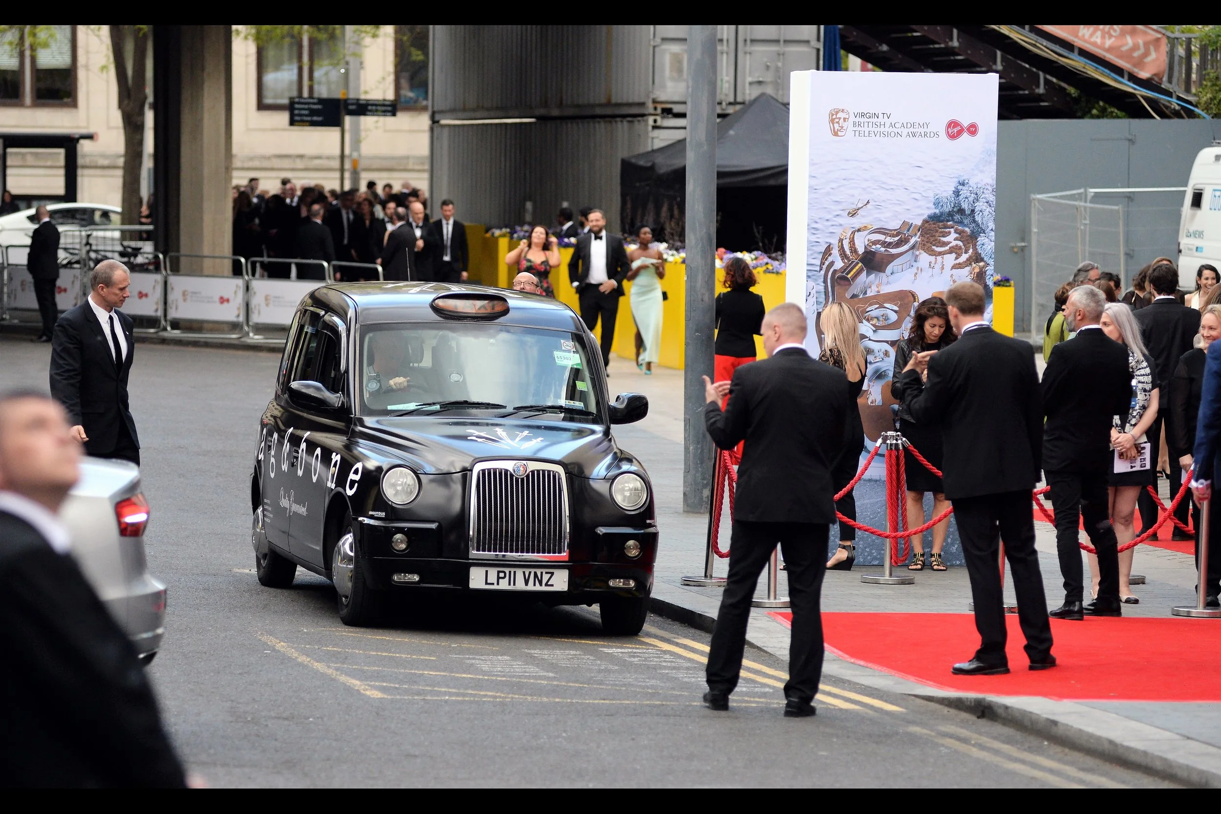 "What do you mean I missed Sean Bean??" - rather oddly, the dishevelled and incognitoSean Bean did leave the Baftas, to head elsewhere and do other more important things, possibly.