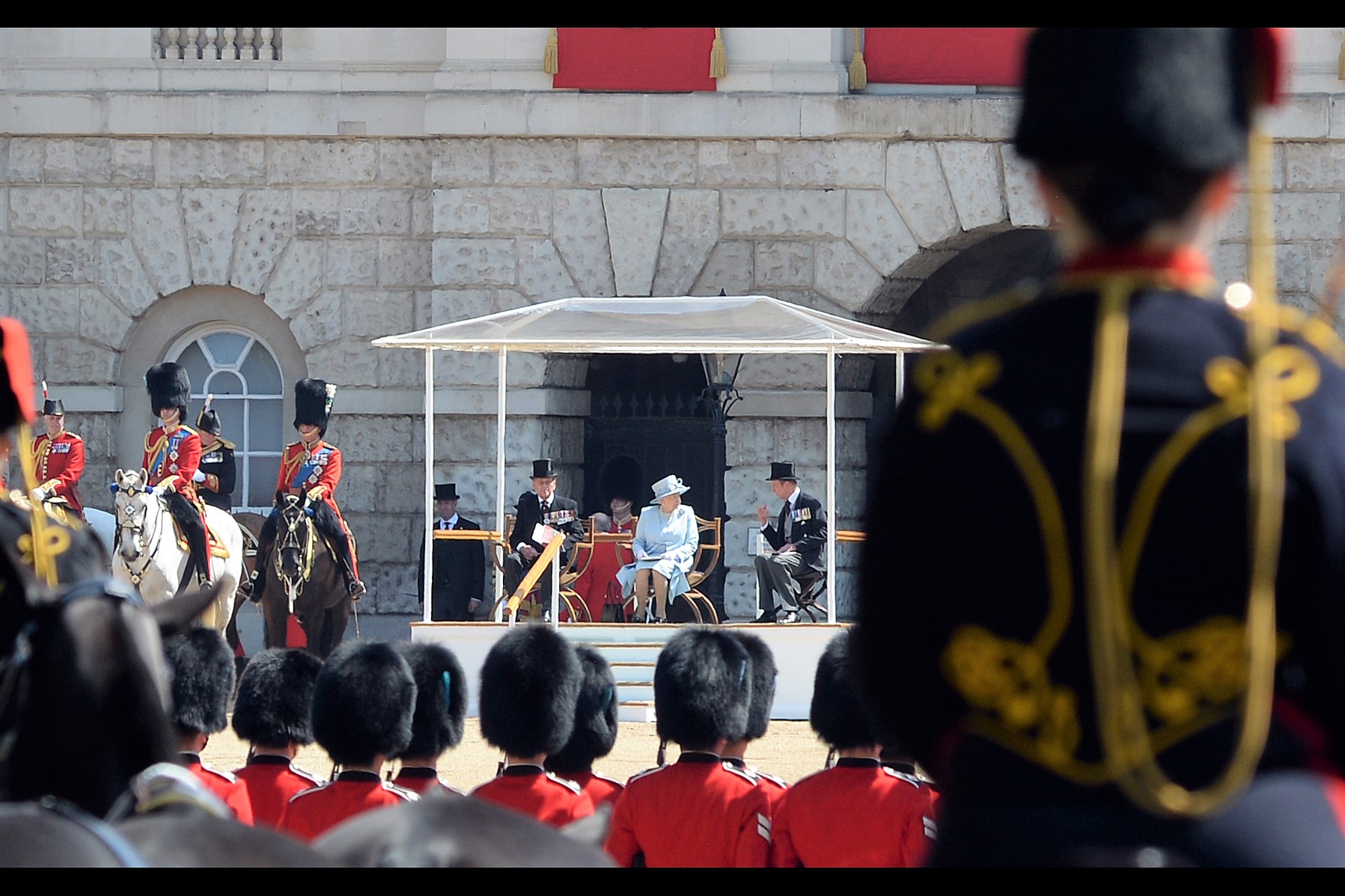 "I hear they only handed out 2 of the 5 wristband colours for tomorrow's premiere of Transformers : The Last Knight so far, so your majesty might be lucky"