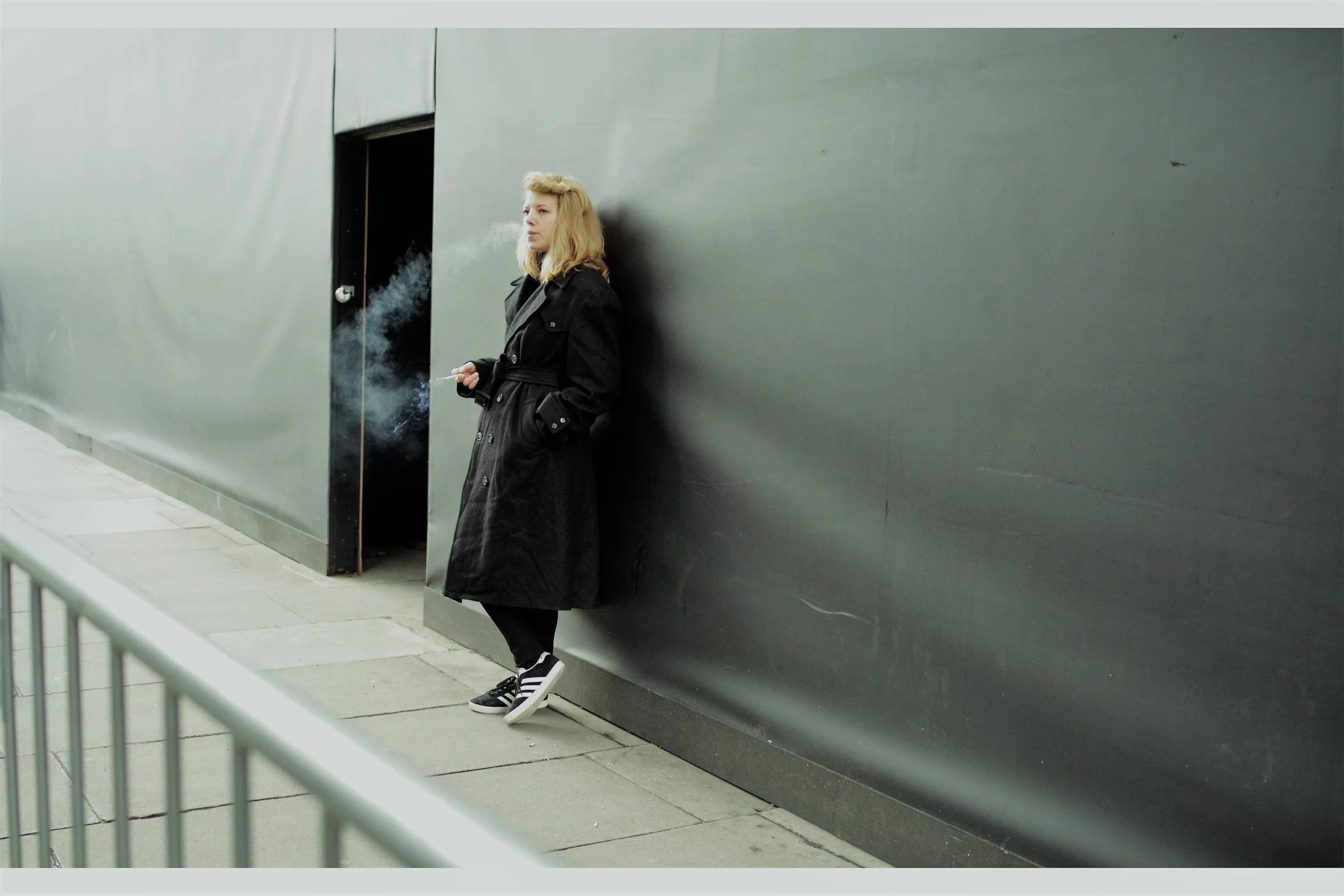 Good news from London Fashion Week. Smoking? It's still cool. But it's not enough to just smoke : you have to exhale. Like.... properly.