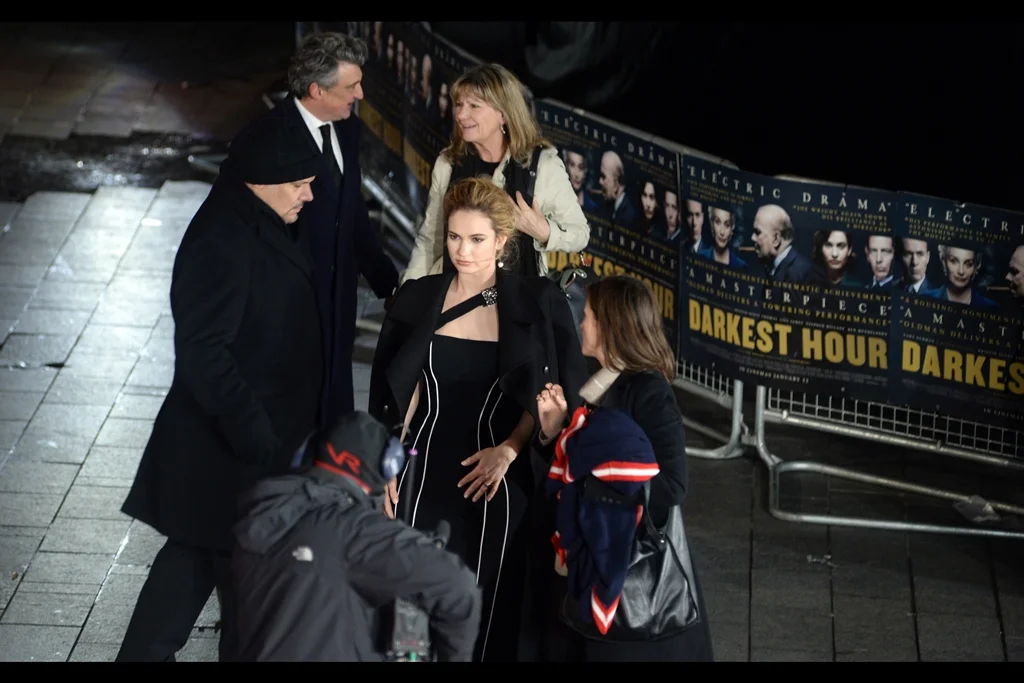 December 11th : It was a cold and dark night... and there was a Burger joint with a view of proceedings that was considerably warmer and overlooked it all, at the premiere of "Darkest Hour" .