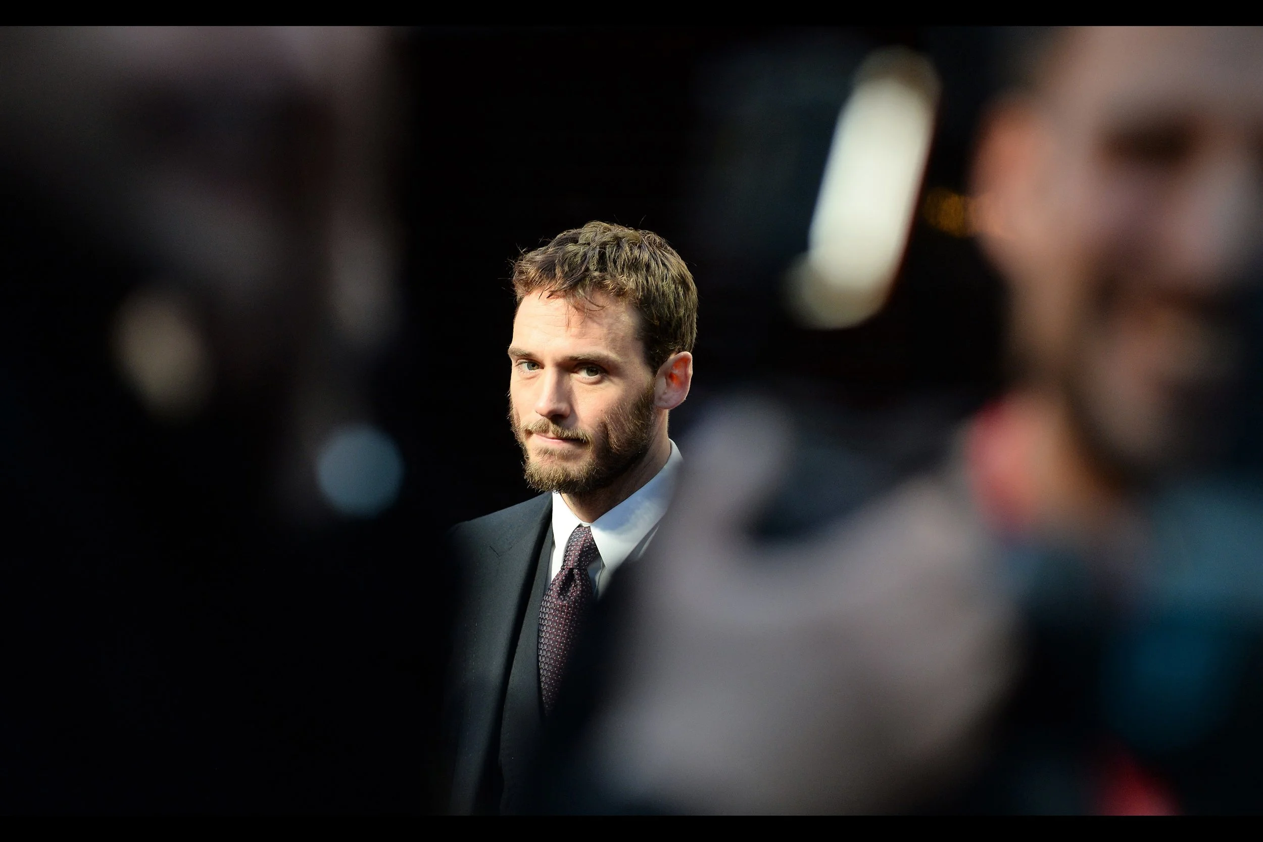 October 6th (part II) : barely fifteen minutes after the prior premiere (a barely fifteen minute walk away) - a second premiere for the day, with Sam Claflin for 'Journey's End' .