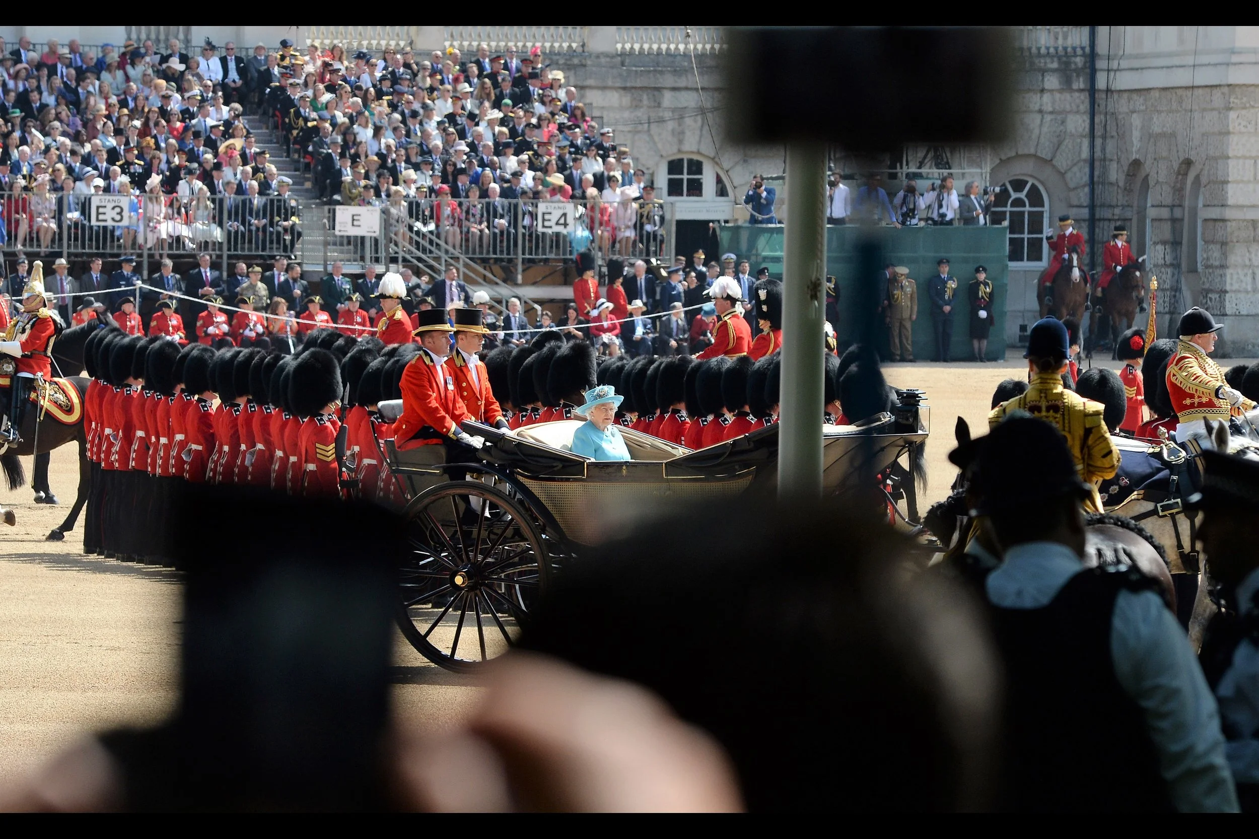 "A full second circuit around the horse guards palace? One assumes you're building up speed for a sick burnout.... otherwise you're just wasting time."