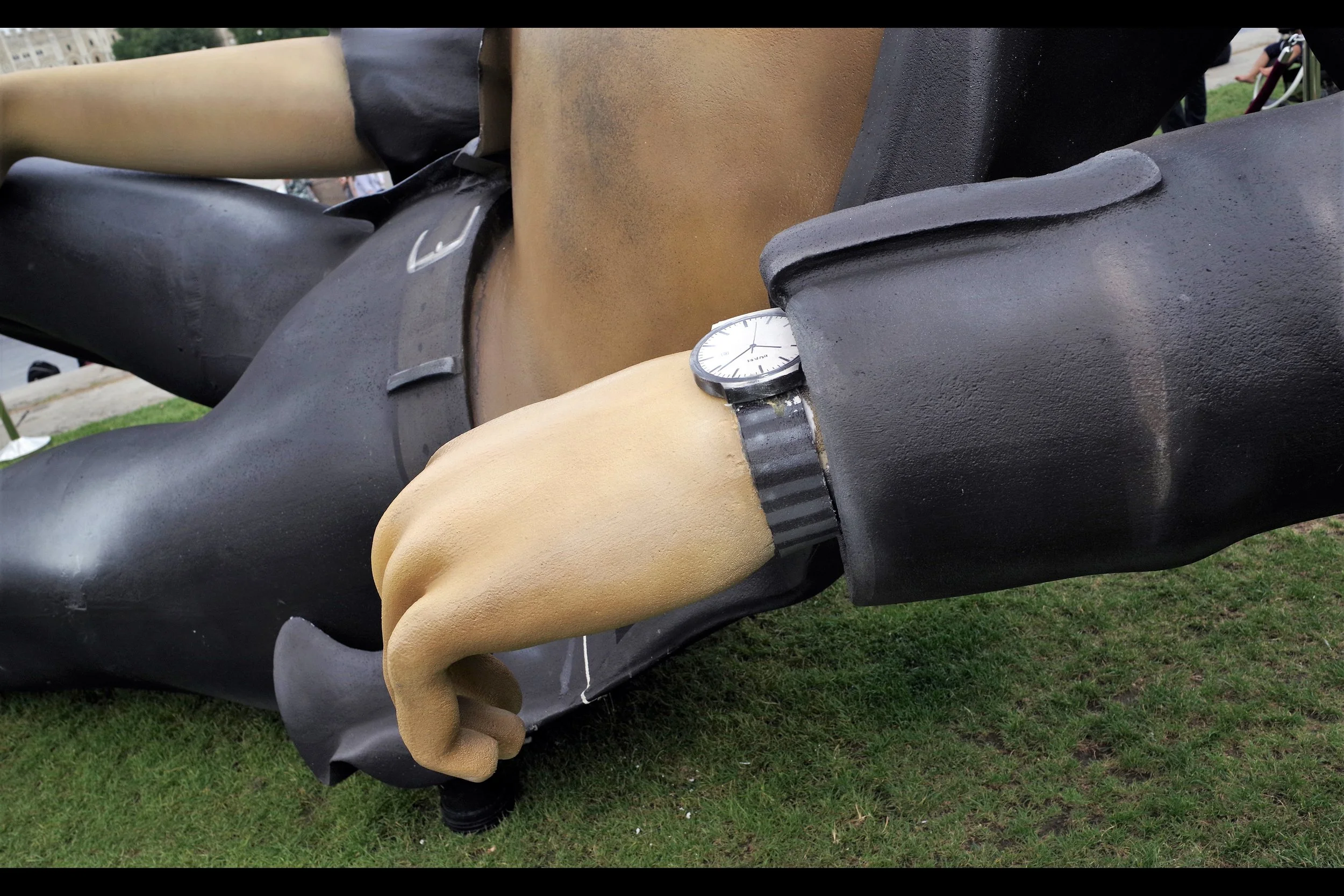 According to the statue, Jeff Goldblum wears a Burei watch. Interesting.