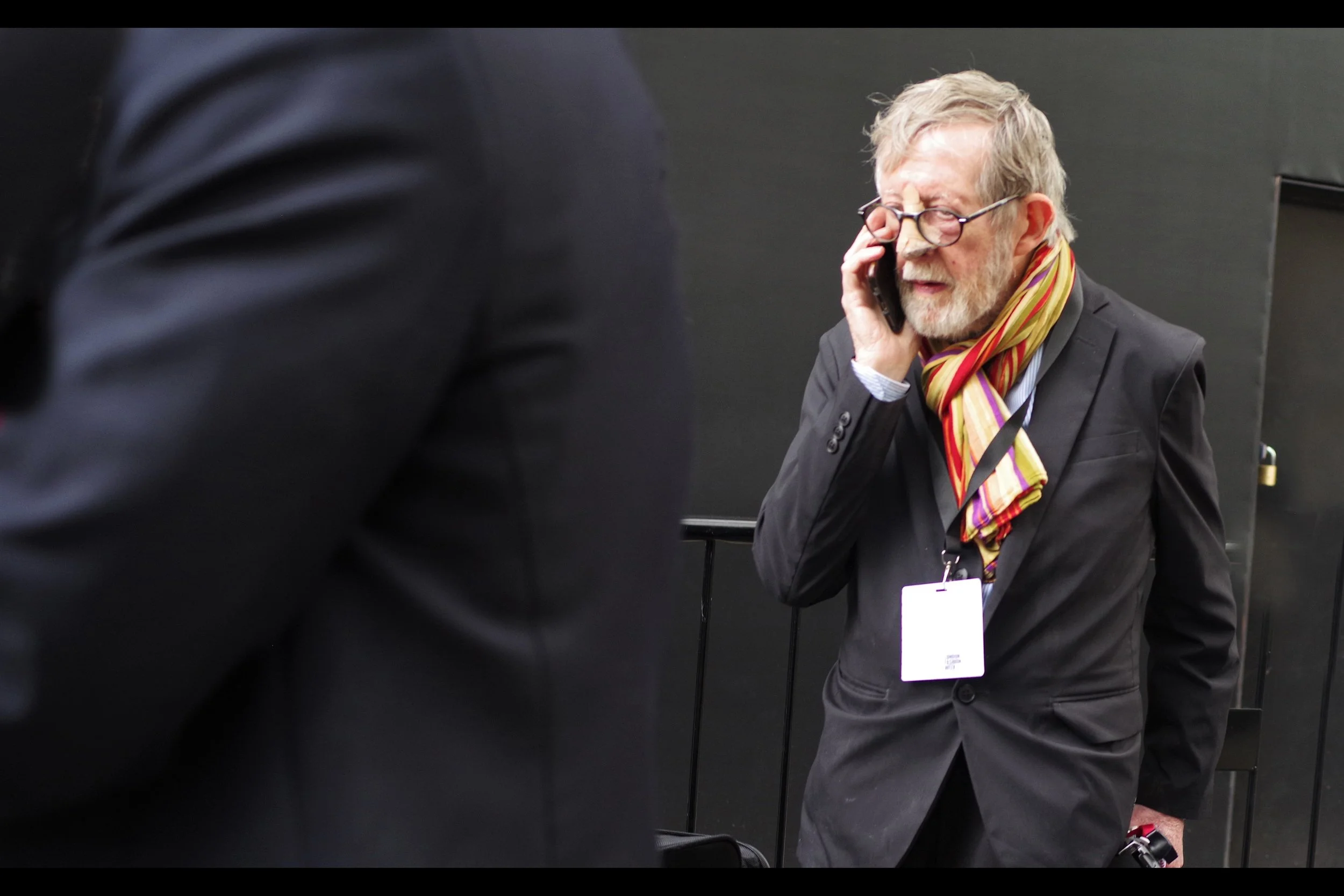 “Lenny? The fake Aged Harry Potter getup isn’t working. We’re going to have to go to plan C”