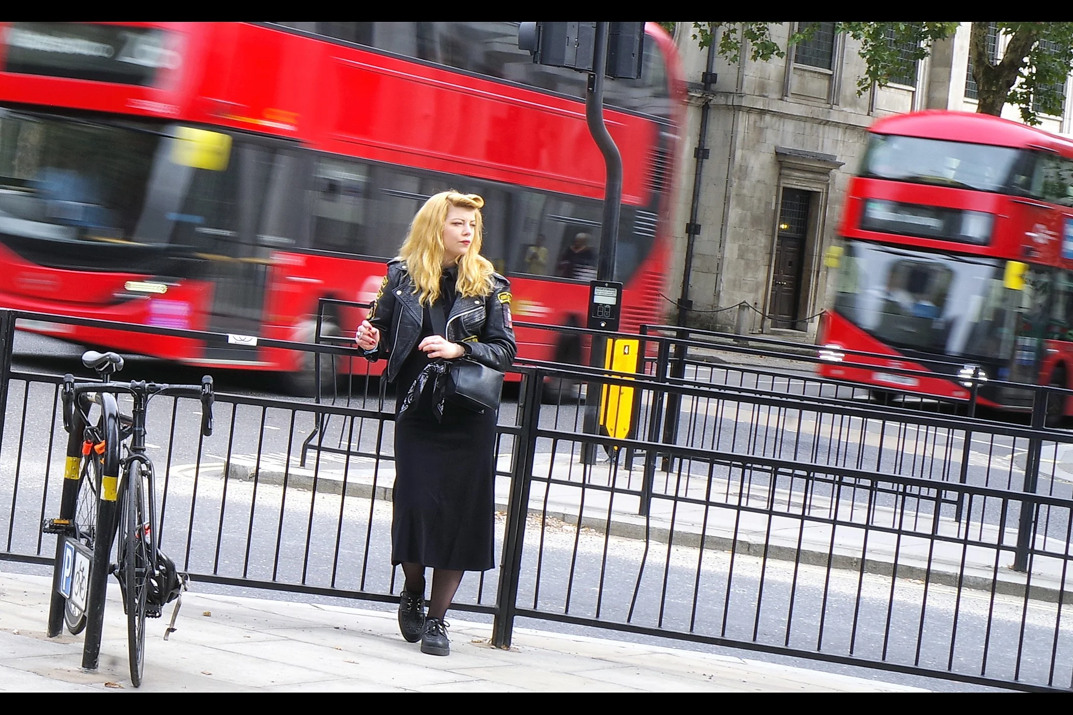 file note for people who care : because of all the distracting backgrounds and/or crowds, I’m using long shutter speeds to blur backgrounds, or shooting at f1.8 to blur backgrounds. Finally : smoking? Still cool at London Fashion Week.