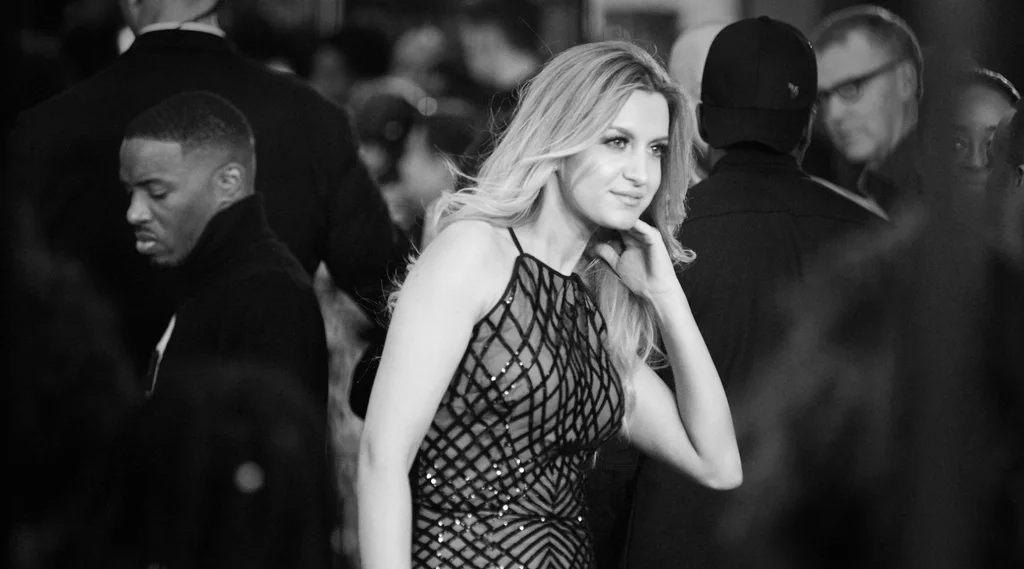 Wait… didn’t I photograph her at the other premiere just minutes ago??