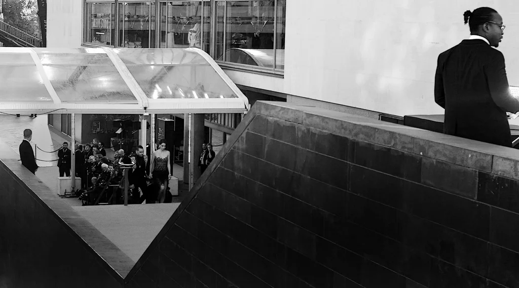 Like I said… 40mm pancake lens on the Pentax. This is less than 30metres and it’s LONG RANGE.