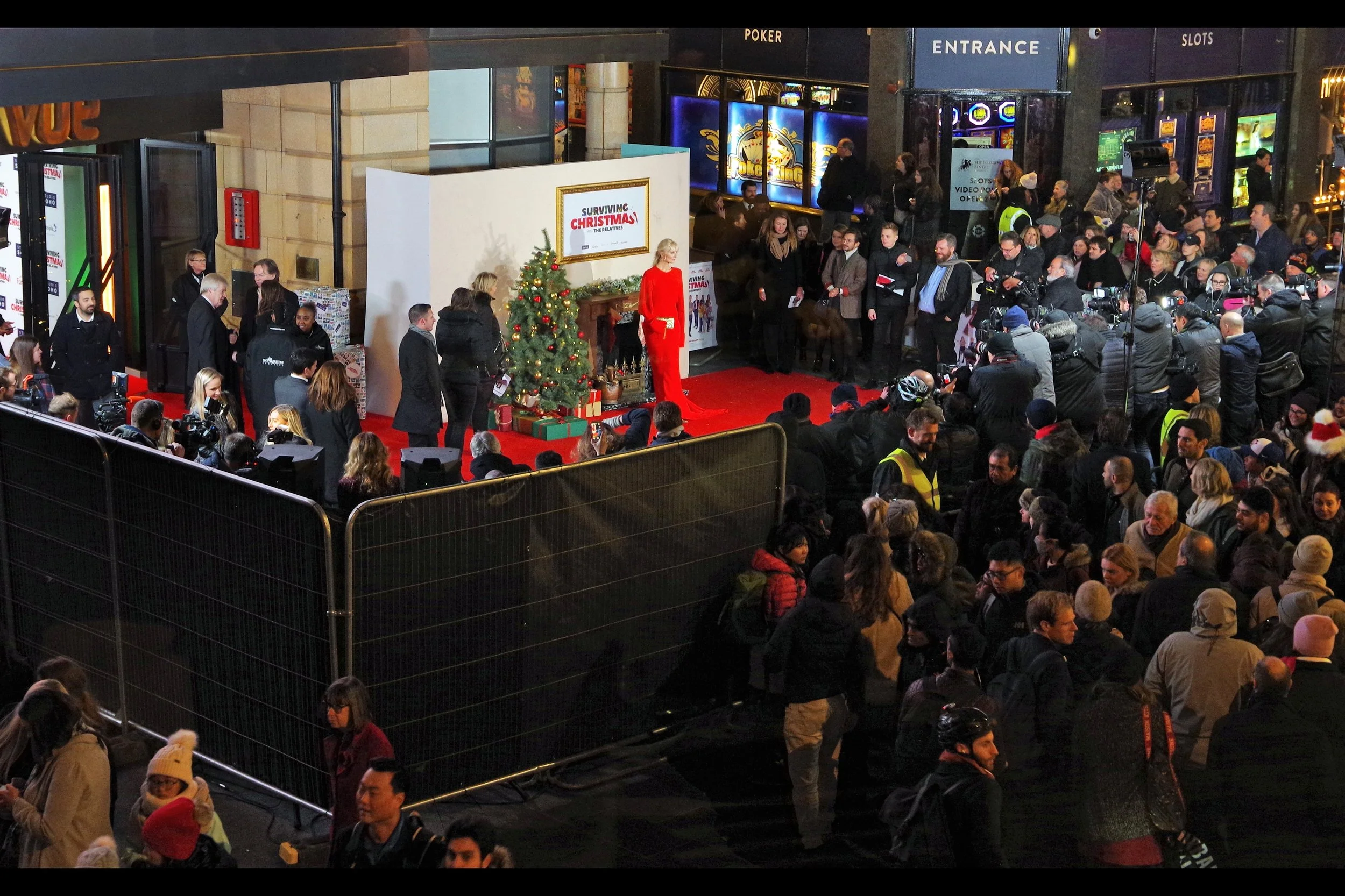 November 21st : Large crowds for a small premiere, for “Surviving Christmas With The Relatives” .