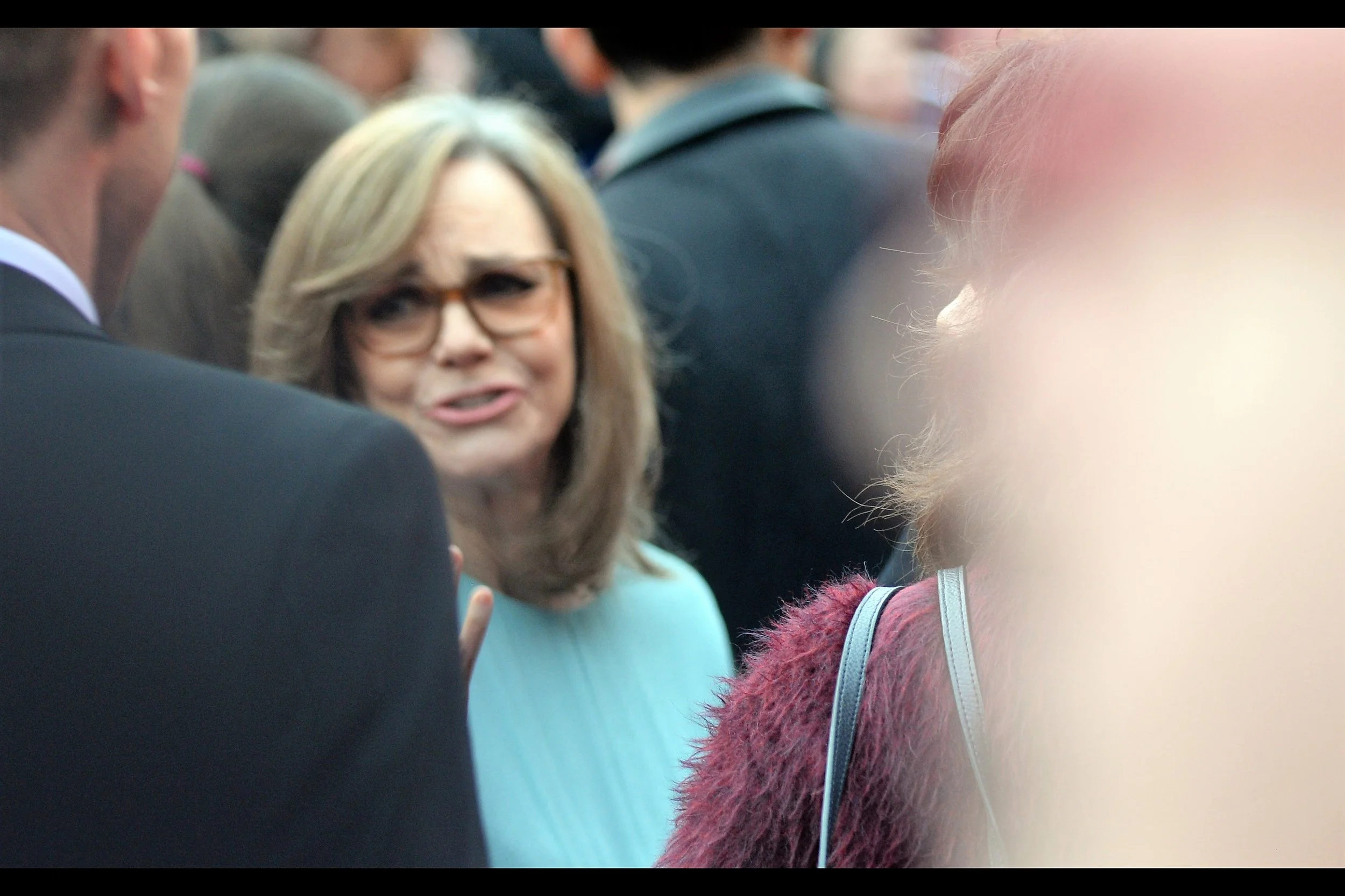 Unfortunately, one frame later the blurred head on the right moved left and blocked Sally Field just as she would have been in focus. Argh.