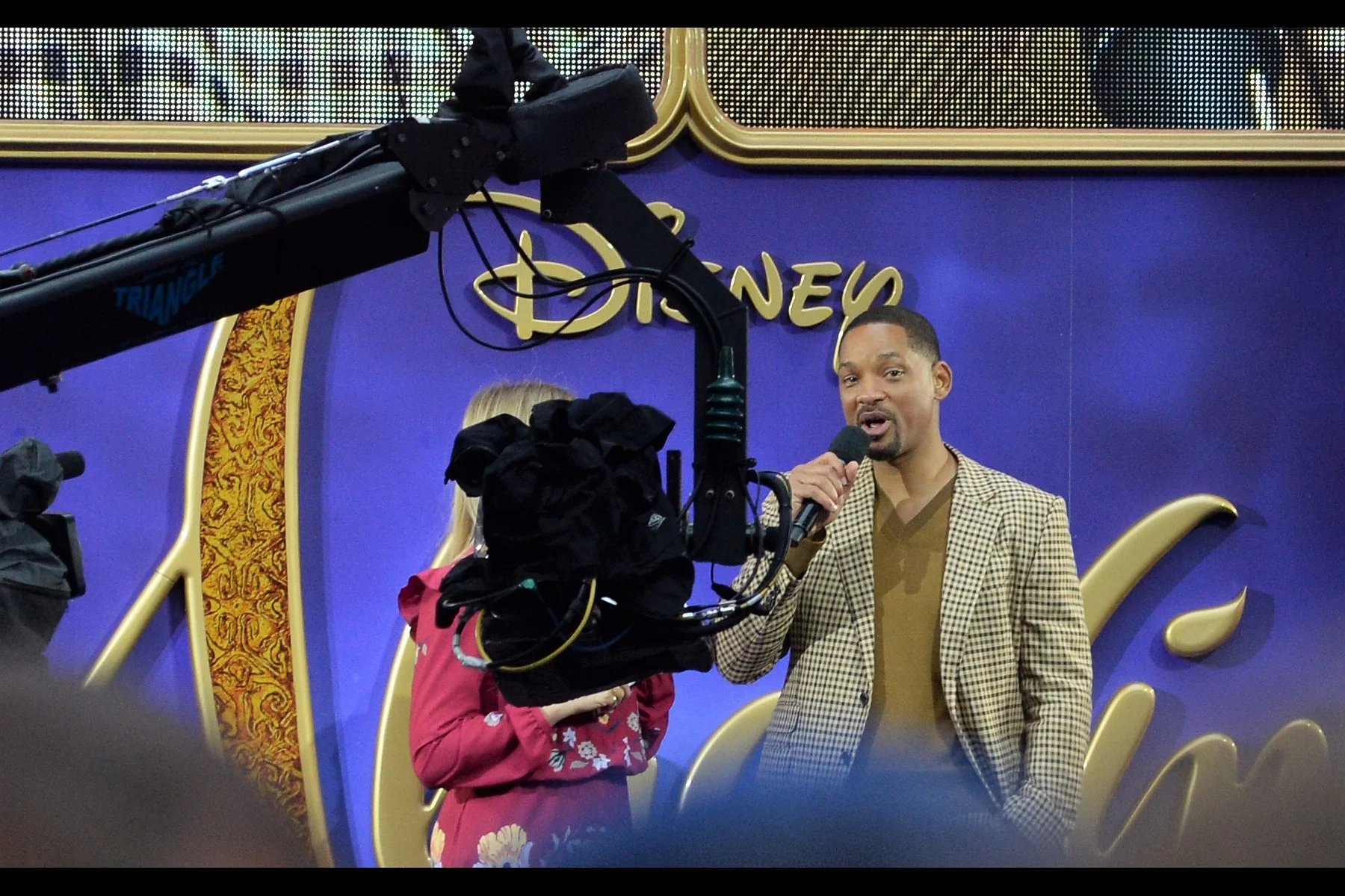 “What’s it like getting to hang out Will Smith? Well… he and I are more or less the same size, so I get to borrow his clothes. He’s pretty stylish..….”
