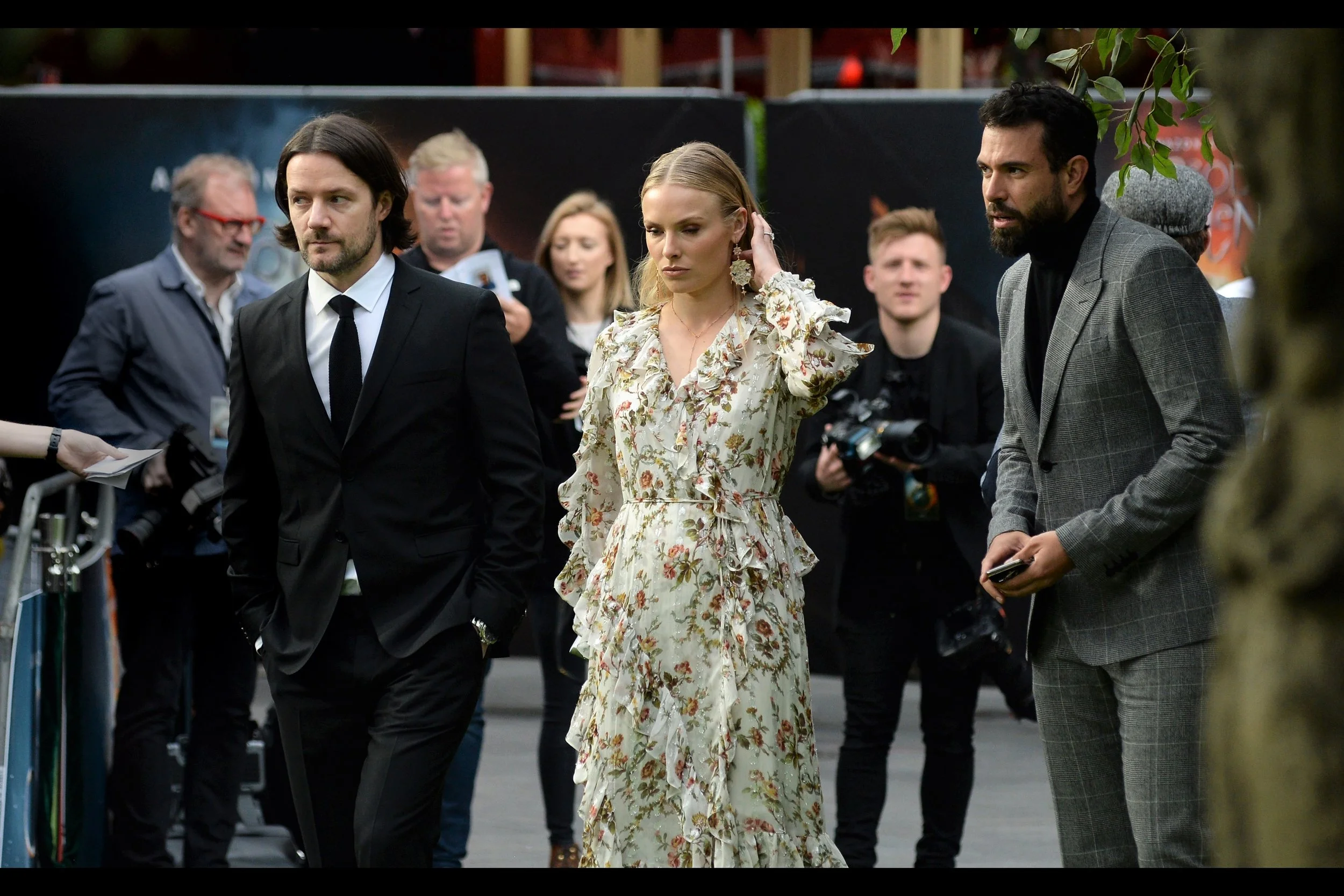 “Miriam, I told you if you’re going to wear that dress you can’t wear your usual expression” I don’t know who any of these three people are, but apparently I missed three kids from Good Omens at one point. Maybe they just grow up so fast…