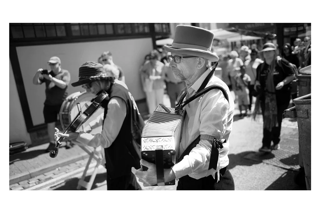 22. MUSIC / SOUND. It’s not a bad portrait shot, but everything this photo has going for it is lost because I had this segment of St Albans featured in THREE photos which I would not want to do again. Sadly, I couldn’t really think of anything better. On Reflection : I should have seen if there was a live act playing at The Horn pub and taken a concert shot. It’s right near where I live and could’ve been quite dramatic and impressive. Damnit.. why didn’t I do that??