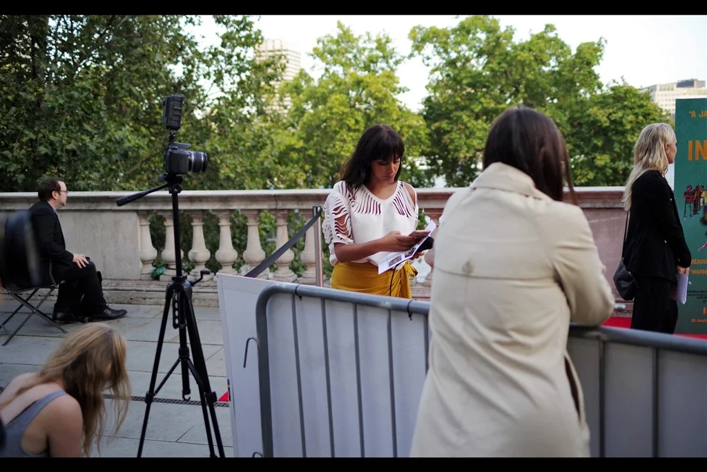 “Oh, great. Now I have to change the accent on everyone of these questions I wanted to ask…” Disfoto be kinda kool mefinks - justabout evry pesson innit be captivatinly posed… speshally da man in da chare in dabak onda left.