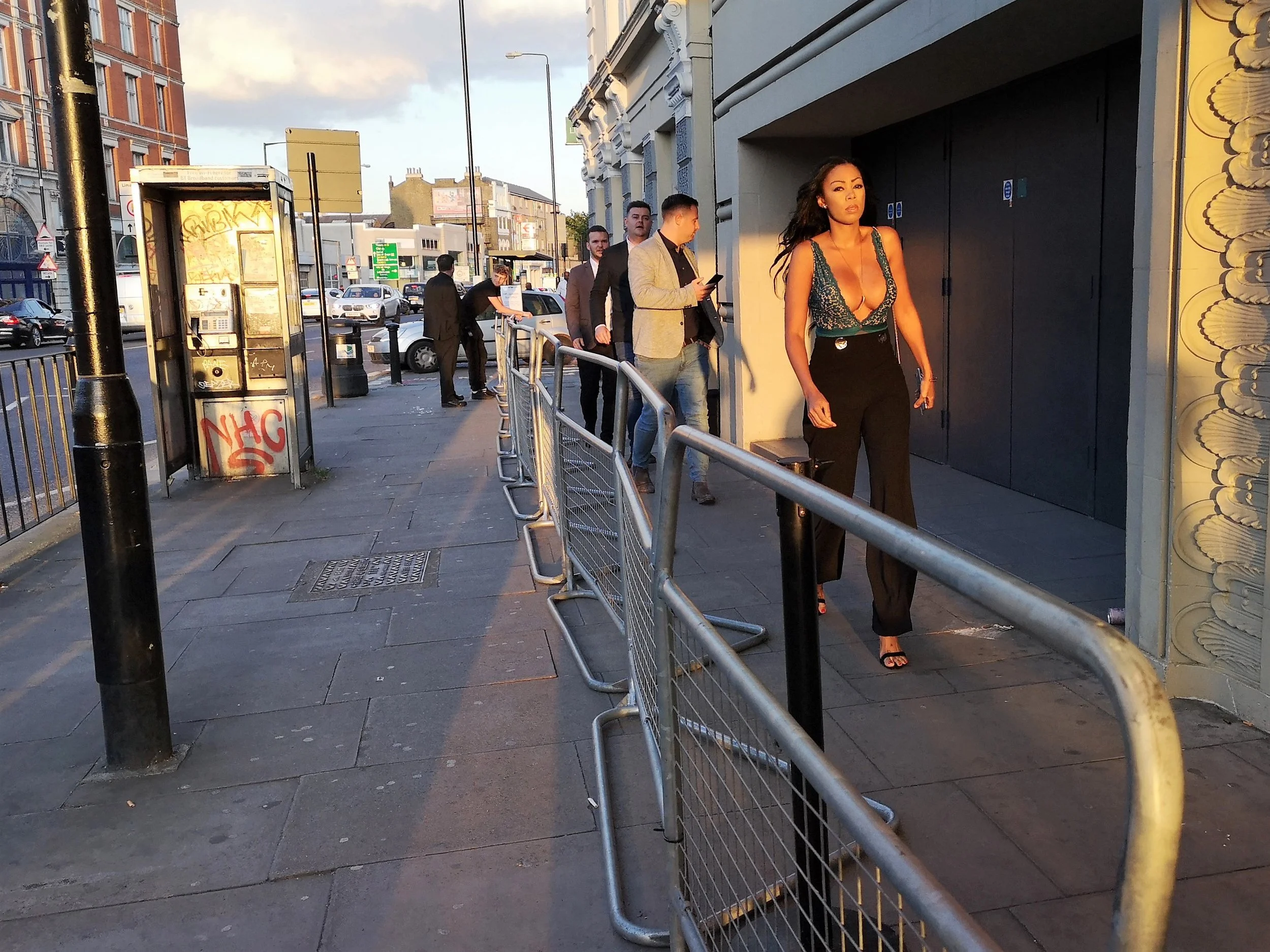 I think it’s disgusting how graffiti-riddled that phonebooth on the left is, and I hope nothing else in this photo detracts from my dismay at the antisocial behaviour of those who deface public utilities like that.
