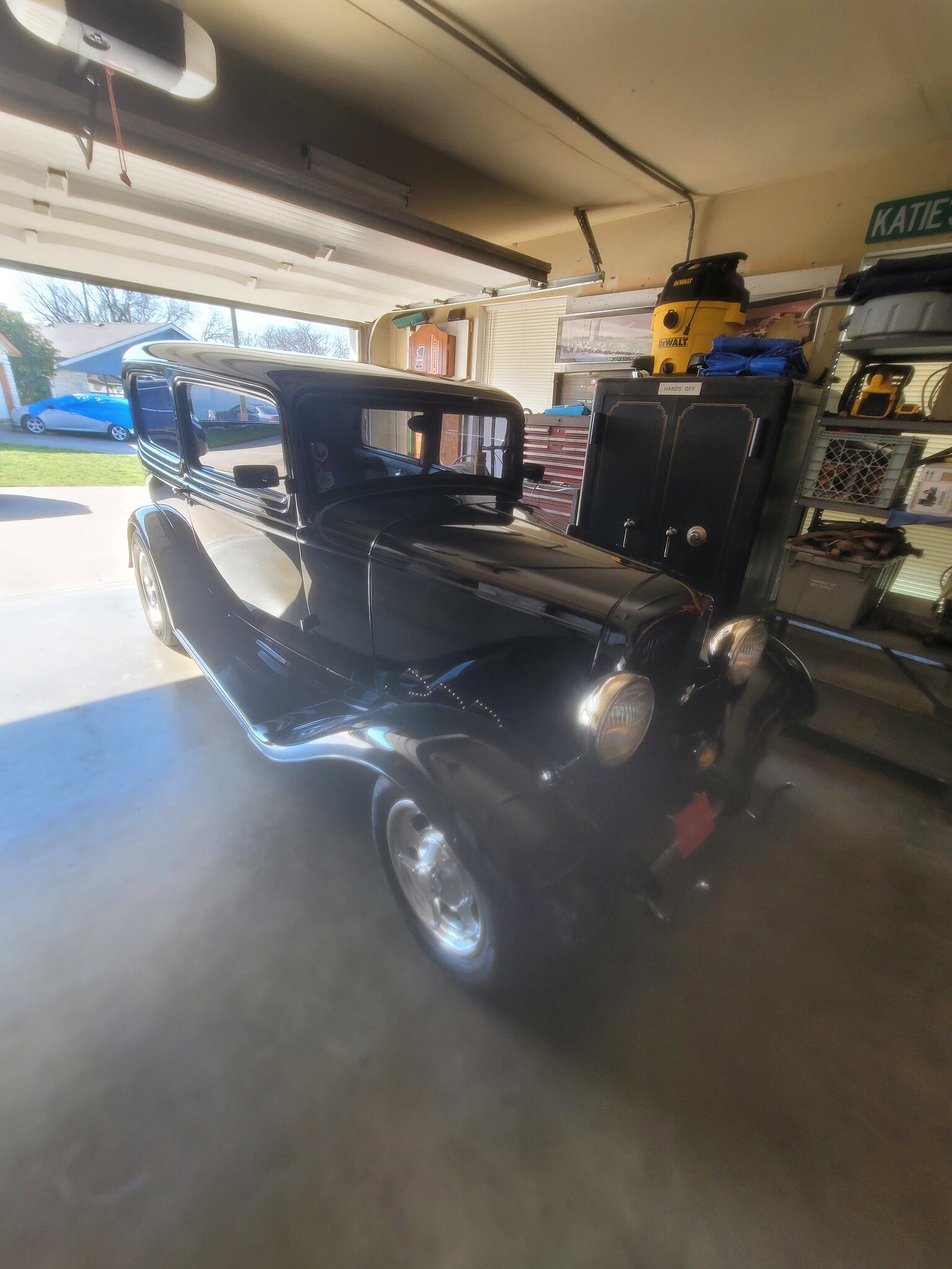 PianoWorks ' Customer's '32 Ford Sedan (his piano was made in 1895).