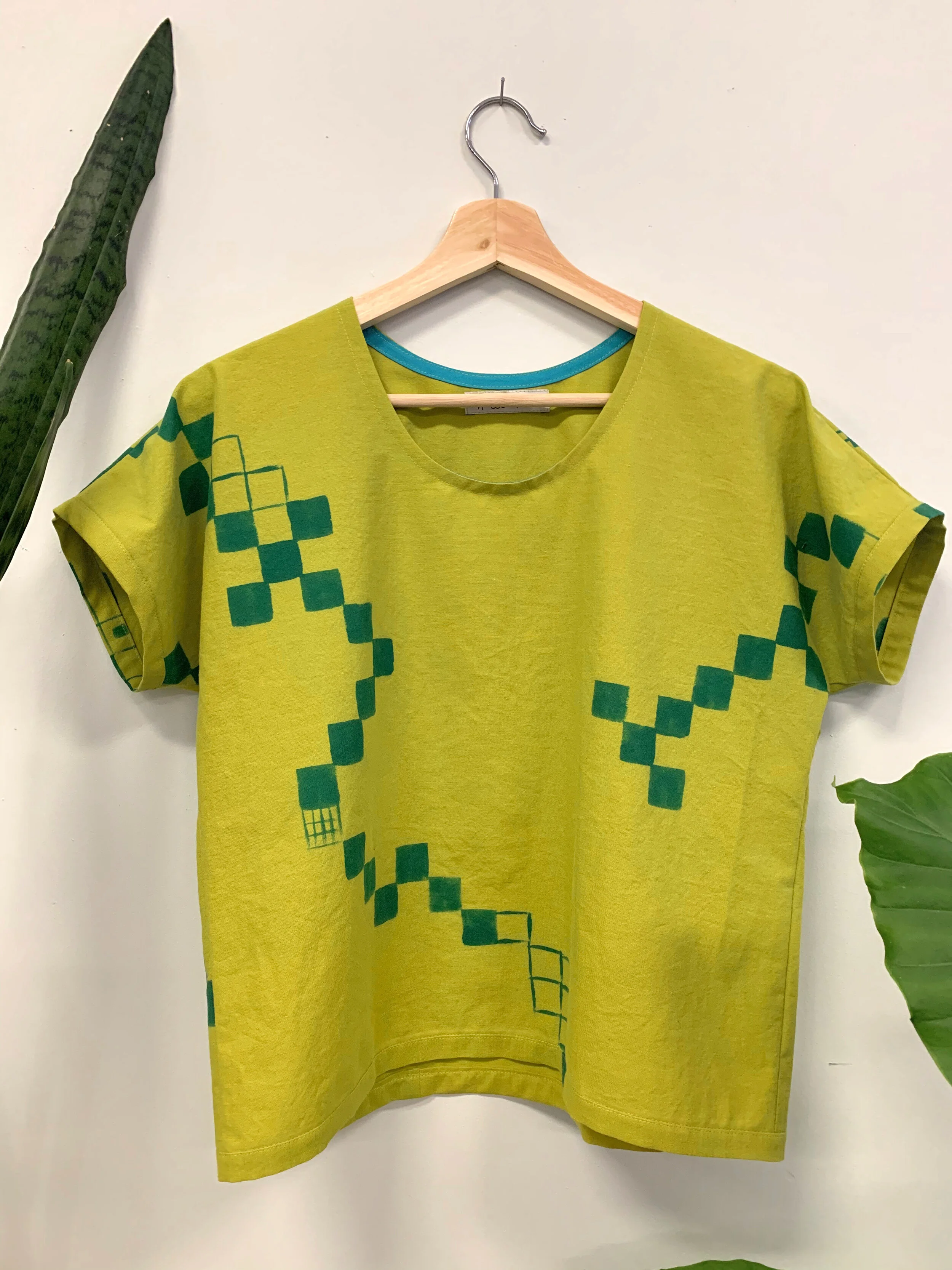 Wayward Hopscotch// Scoopneck top// S/M