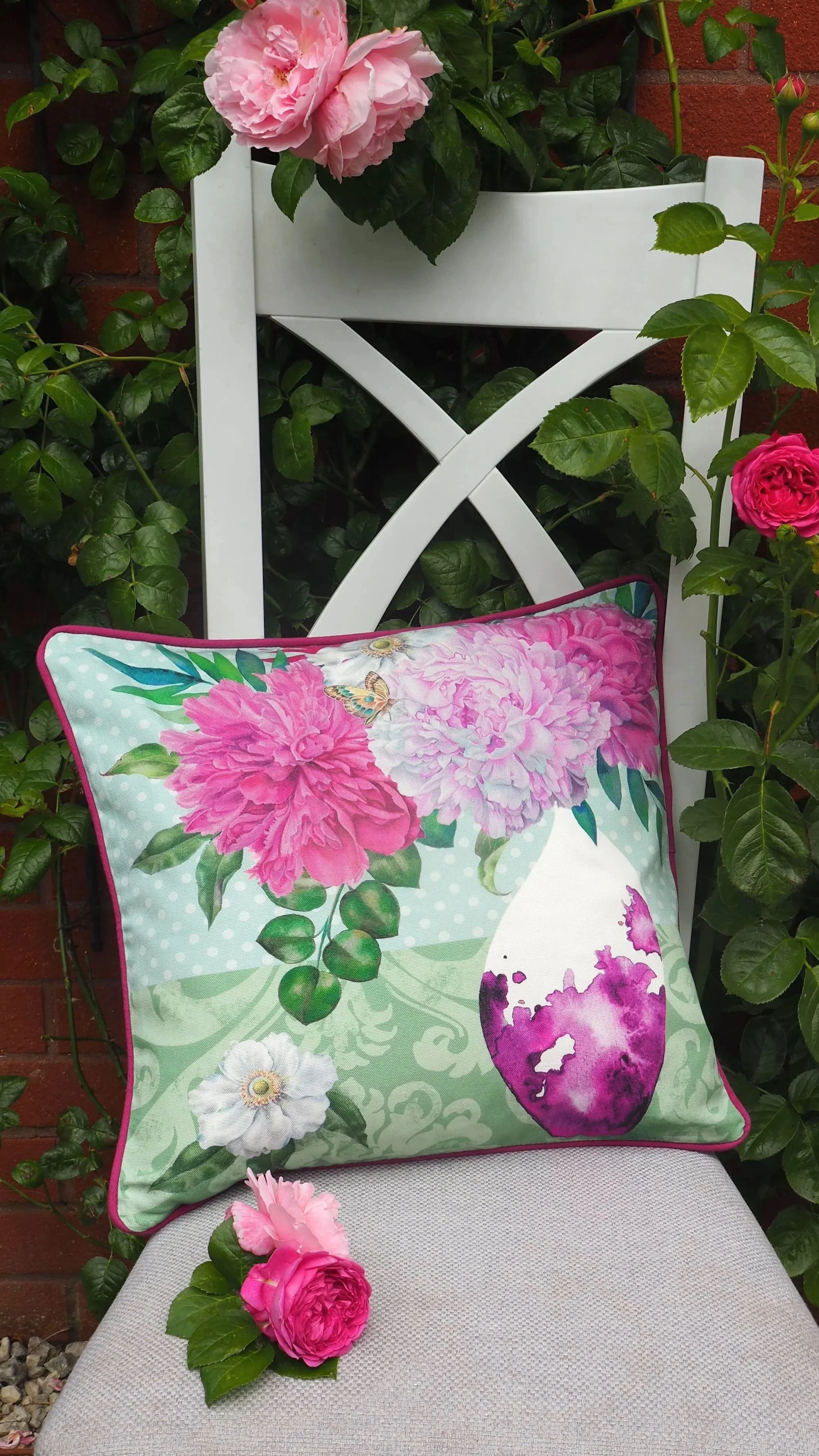 Peony%2BVase%2BCushion.jpg
