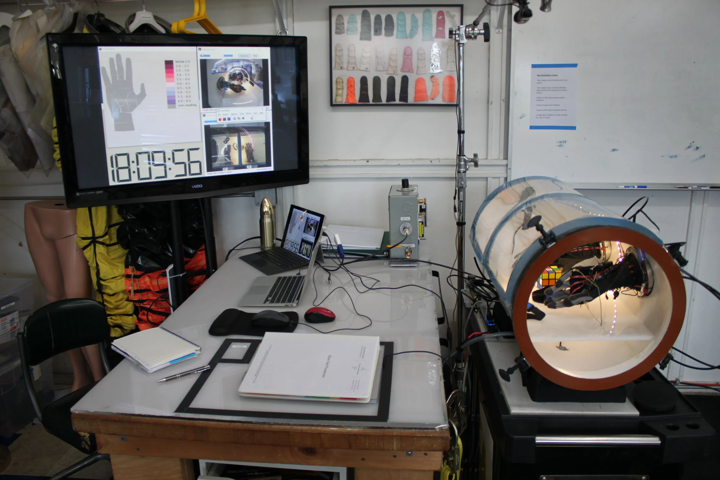 FFD MCP glove test evaluation setup including glove chamber, video documentation, and pressure visualization. (Credit: FFD)