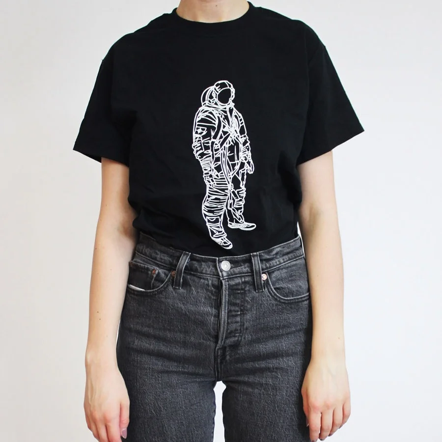Final%2BFrontier%2BDesign%2B_%2BTShirt%2B_%2BFront%2Bon%2Bmodel.jpg