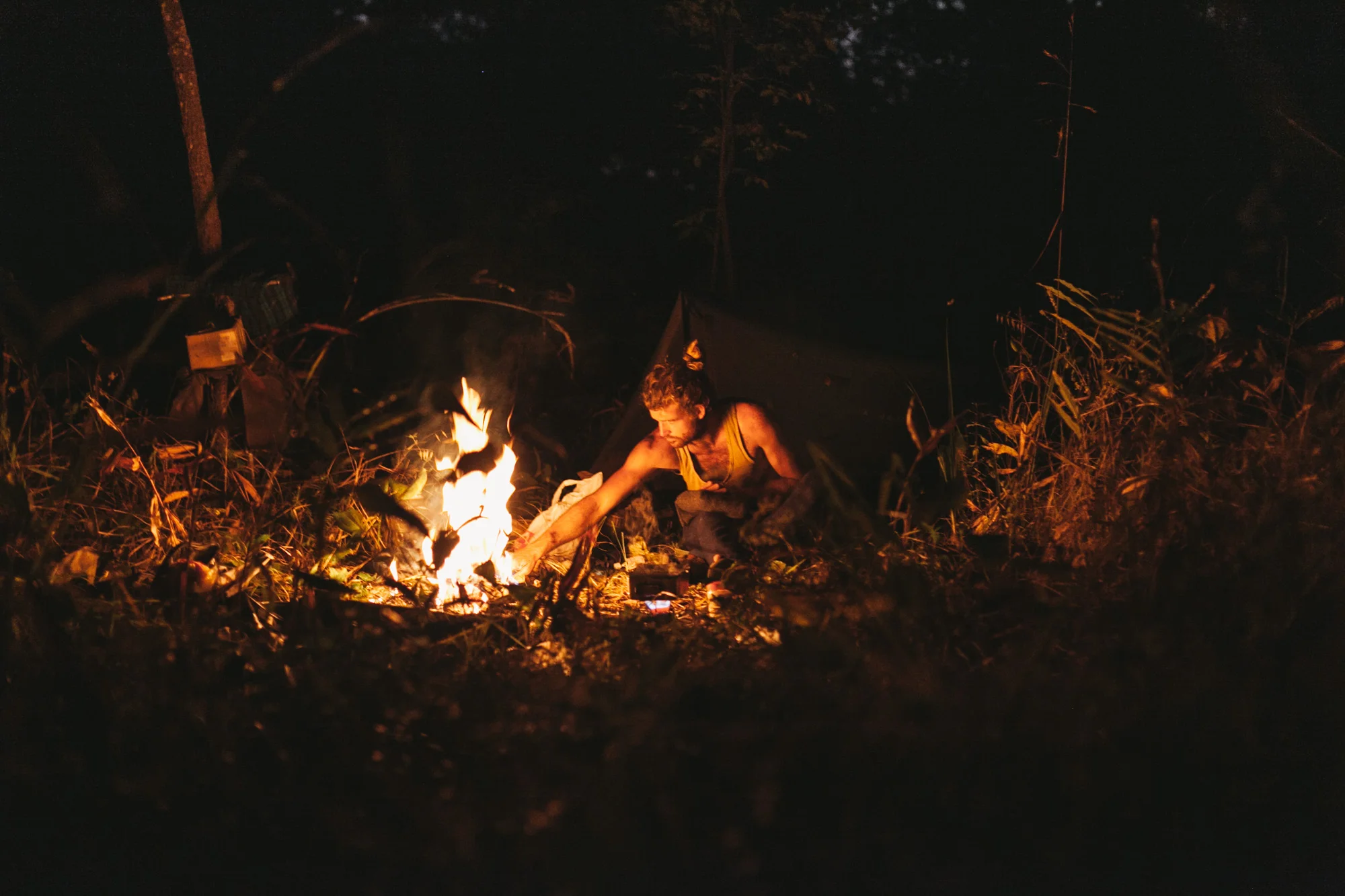Far away from the road and protected by the dense bush we pitch up for the night.