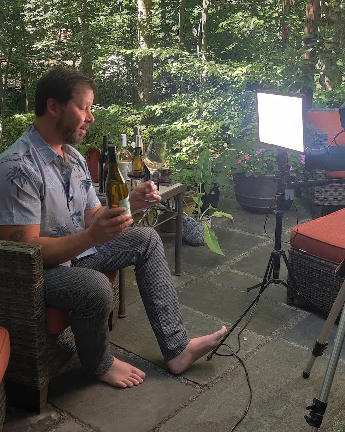 One of many reasons #ılovemyjob - I get to work in bare feet. Shooting my review video of @nakedwinesusa which will be out in a few days.

Not subscribed to my YouTube channel? Please do me a favor and go sub, I'd love your support. Cheers! 🥂

#yout