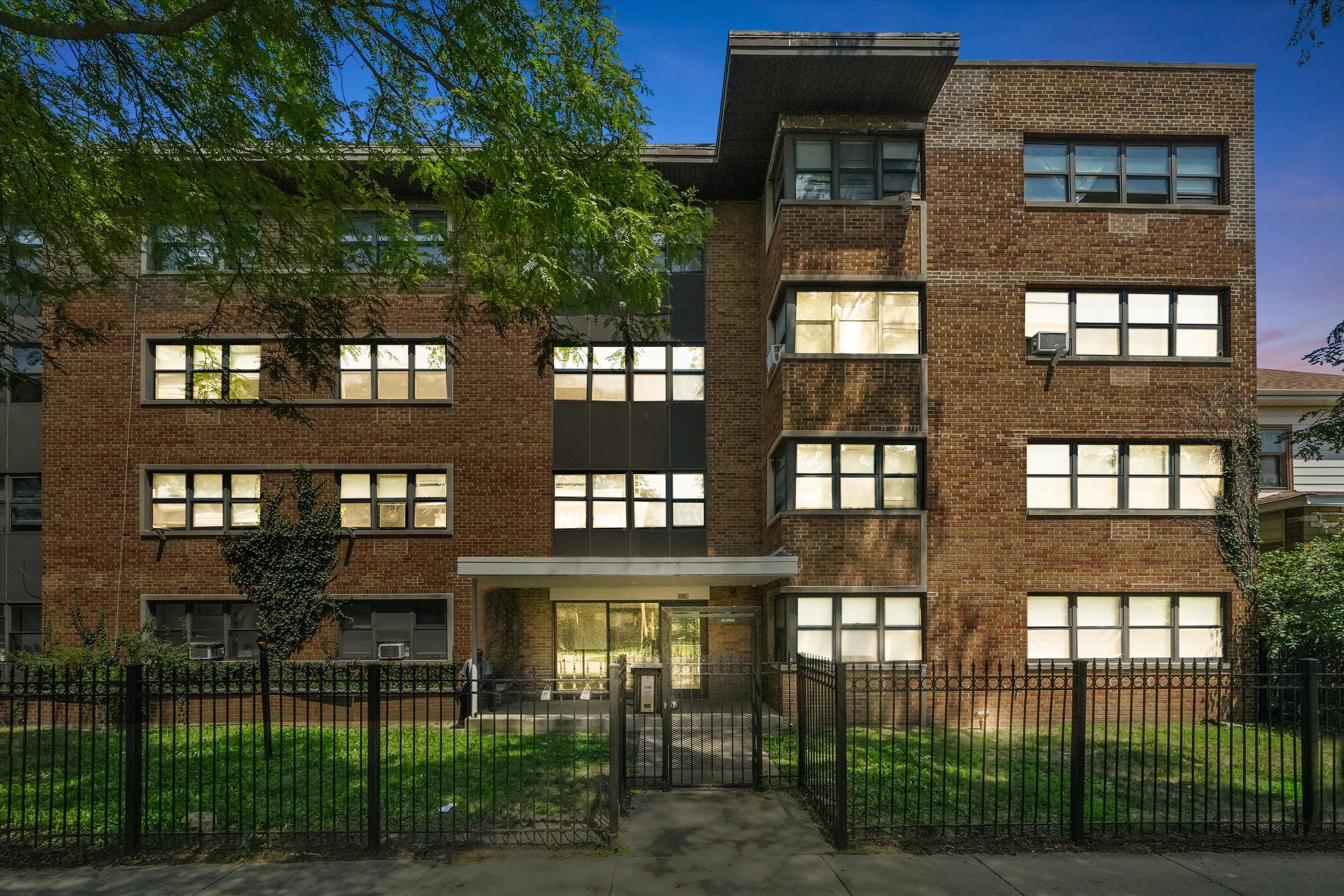 Now Managing: South Shore Lakeview Apartments LLC | 7801 S. South Shore
