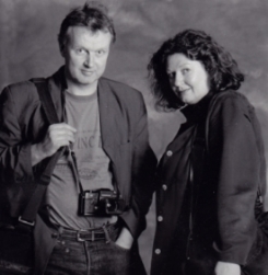 Maarten en Evelyne tijdens De Nacht van de Poëzie in 1996. (foto Michael Kooren)