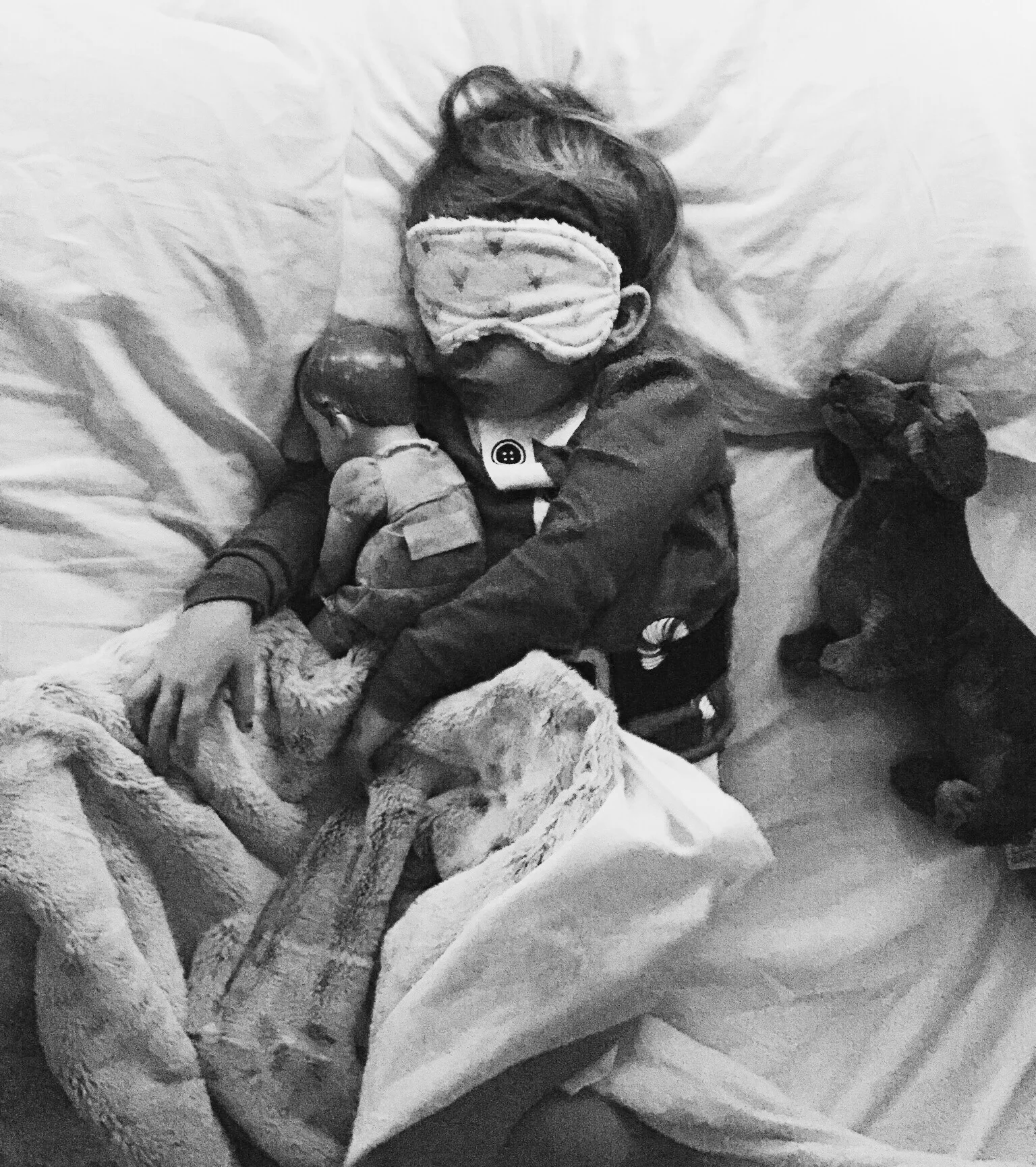 Sleeping with eye pillows
