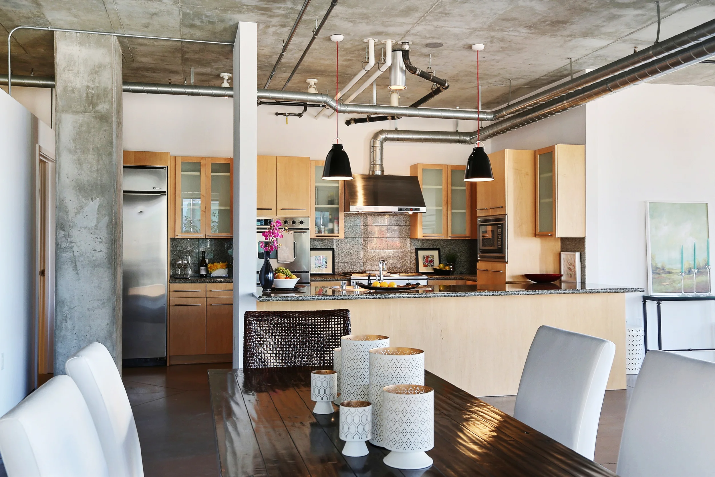 Dining Area and Kitchen.jpg