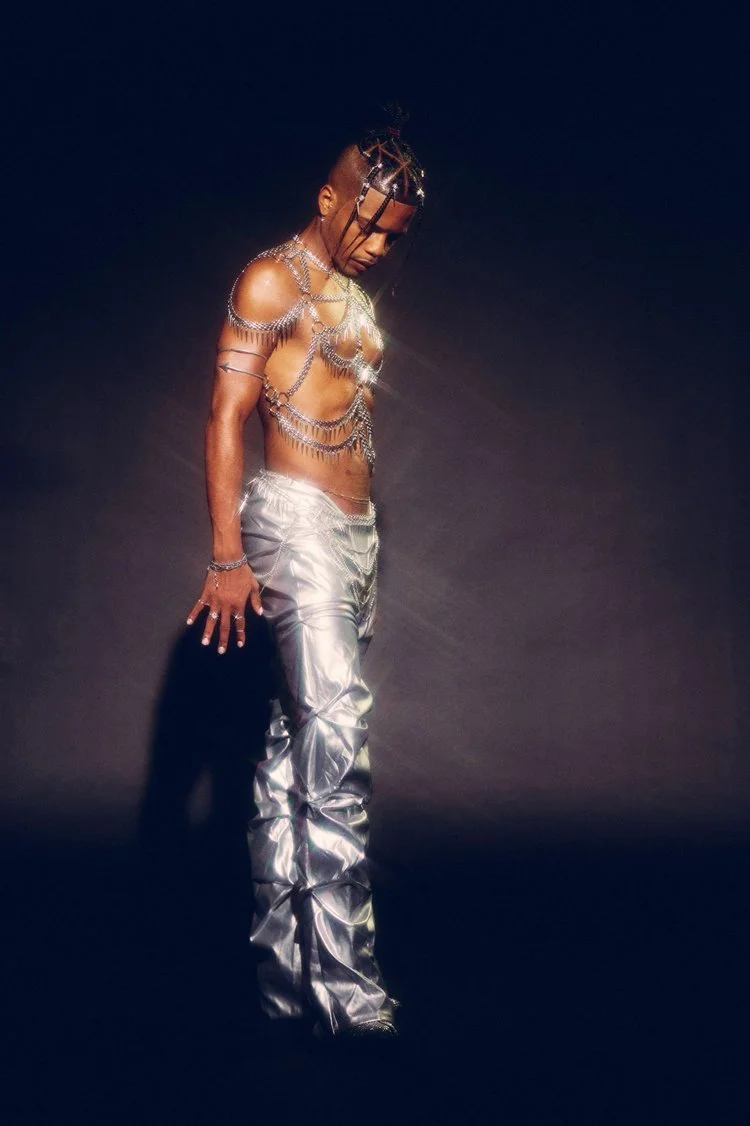 BuzzFeed Features Damez from His RENAISSANCE Night 2 Show!