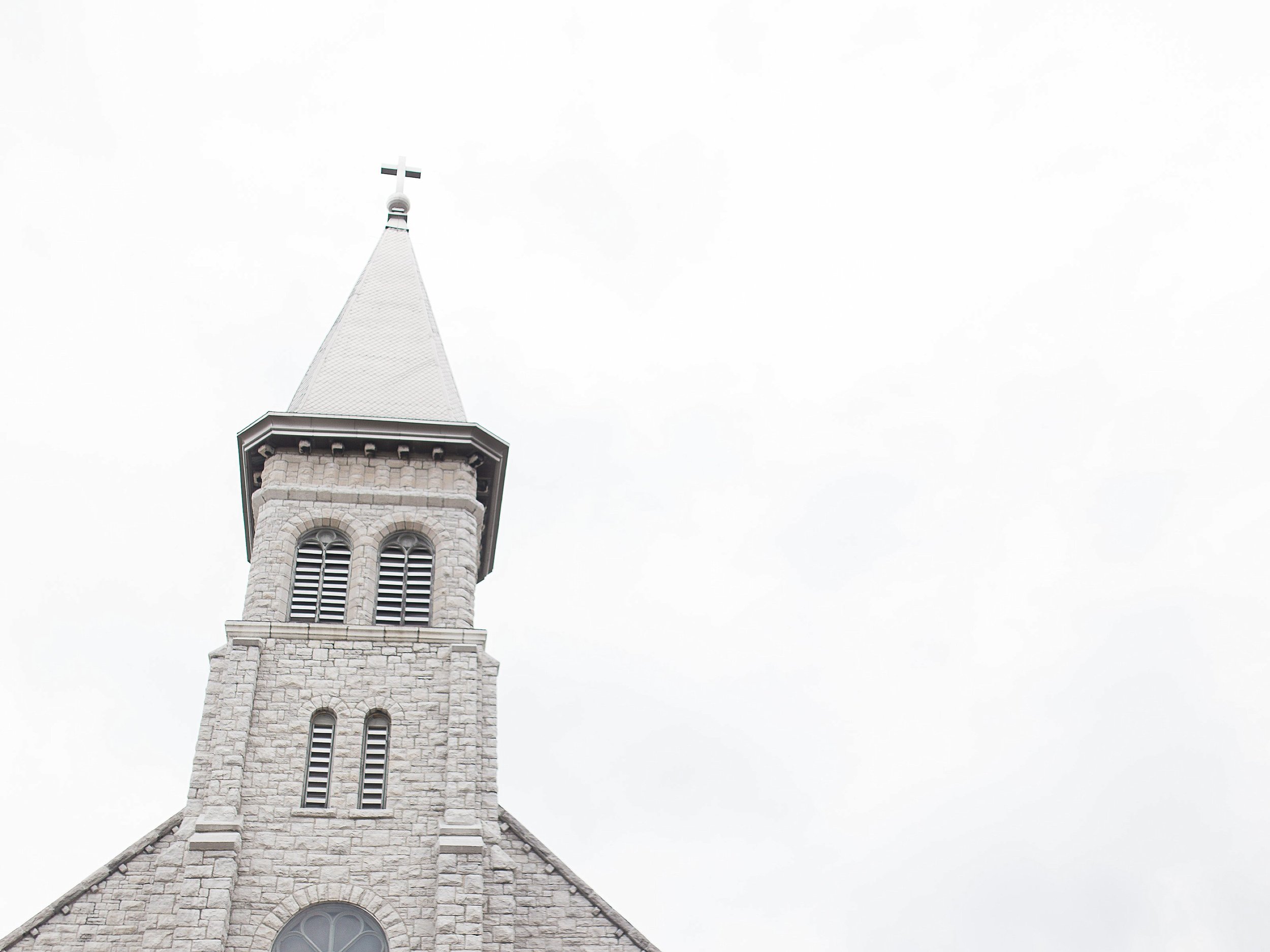 Church ceremony | photographed by Toronto Ontario Wedding Photographer Keila Marie Photography