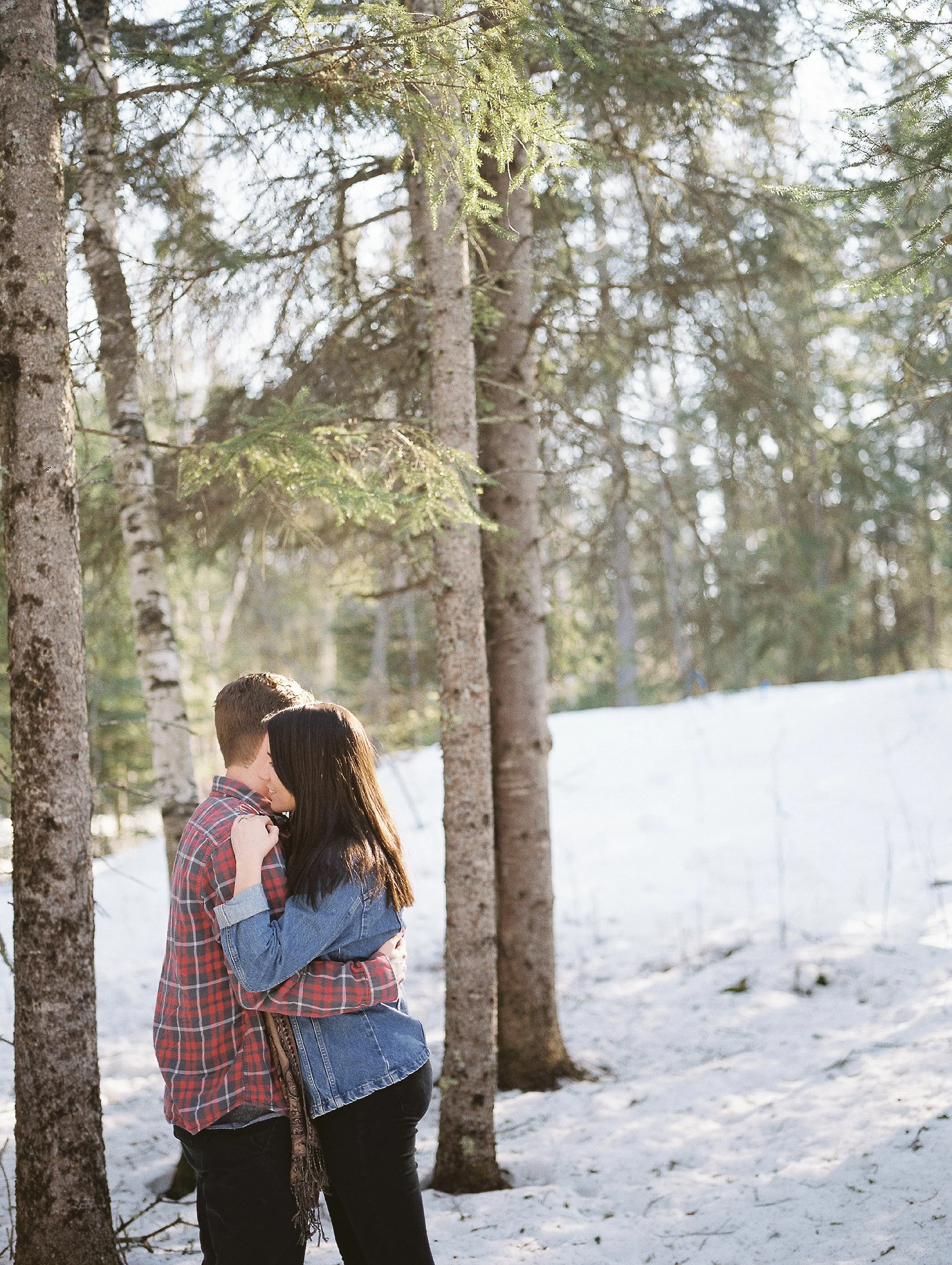Forest engagement session | Winter couples photoshoot | photographed by film photographer Keila Marie Photography